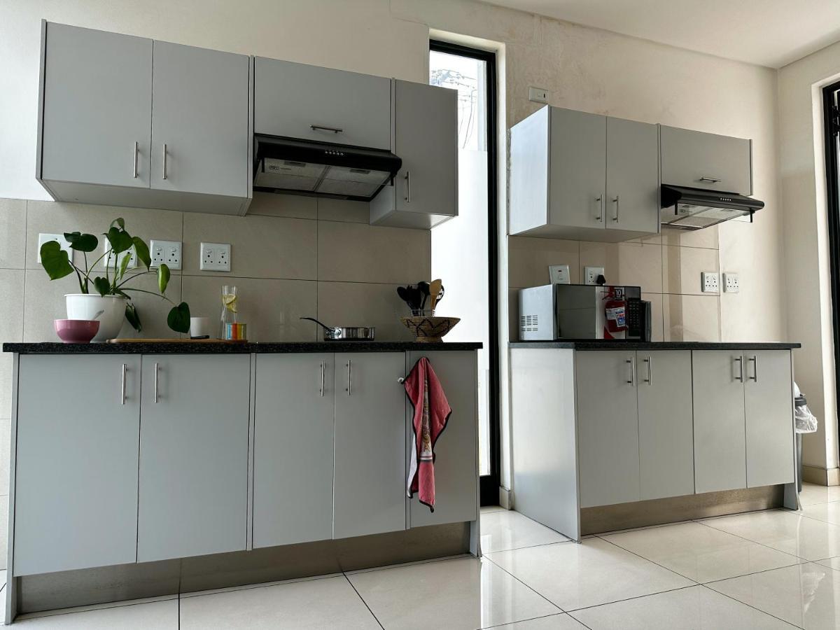 Tate Village Windhoek Buitenkant foto