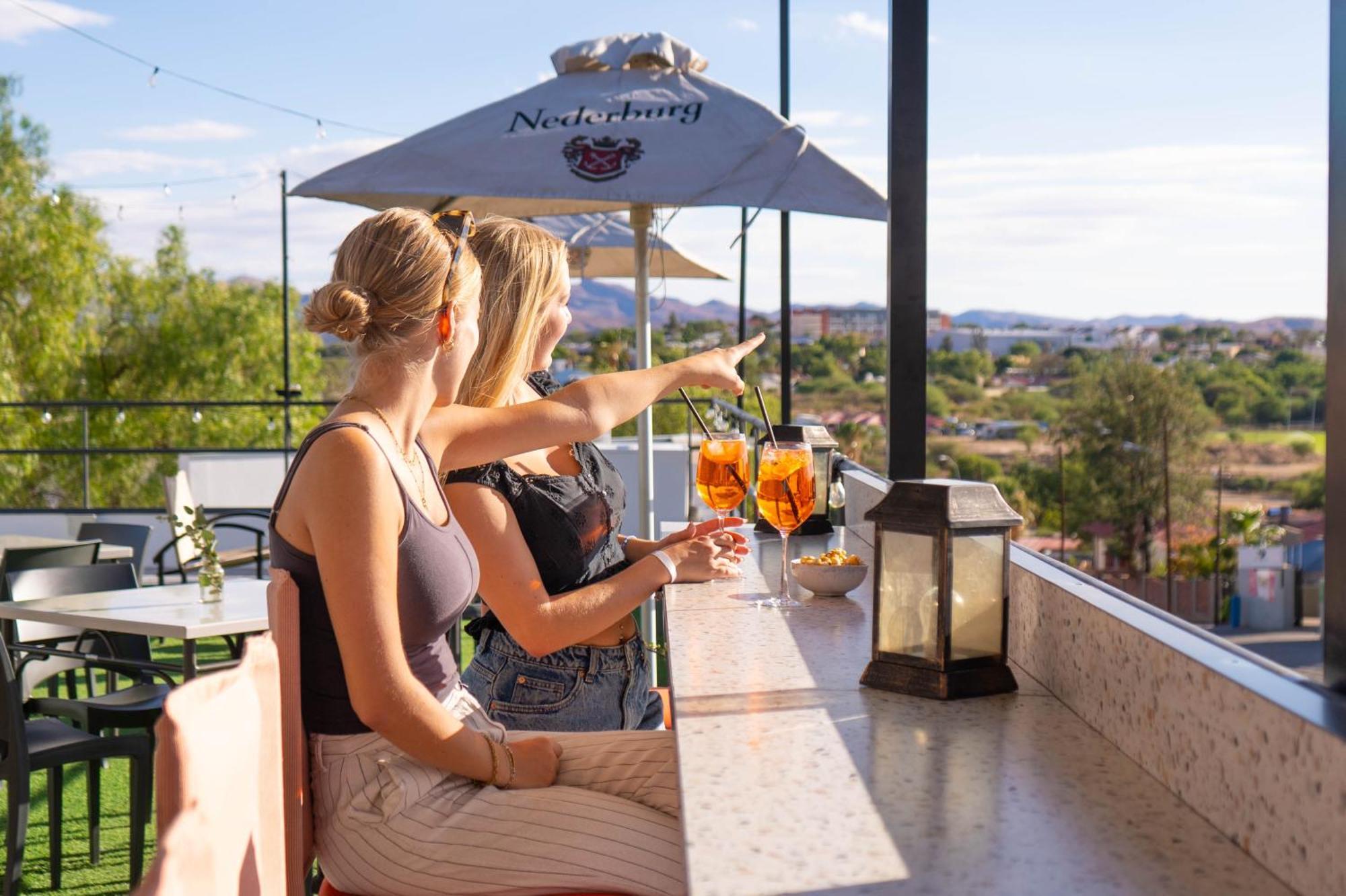 Tate Village Windhoek Buitenkant foto